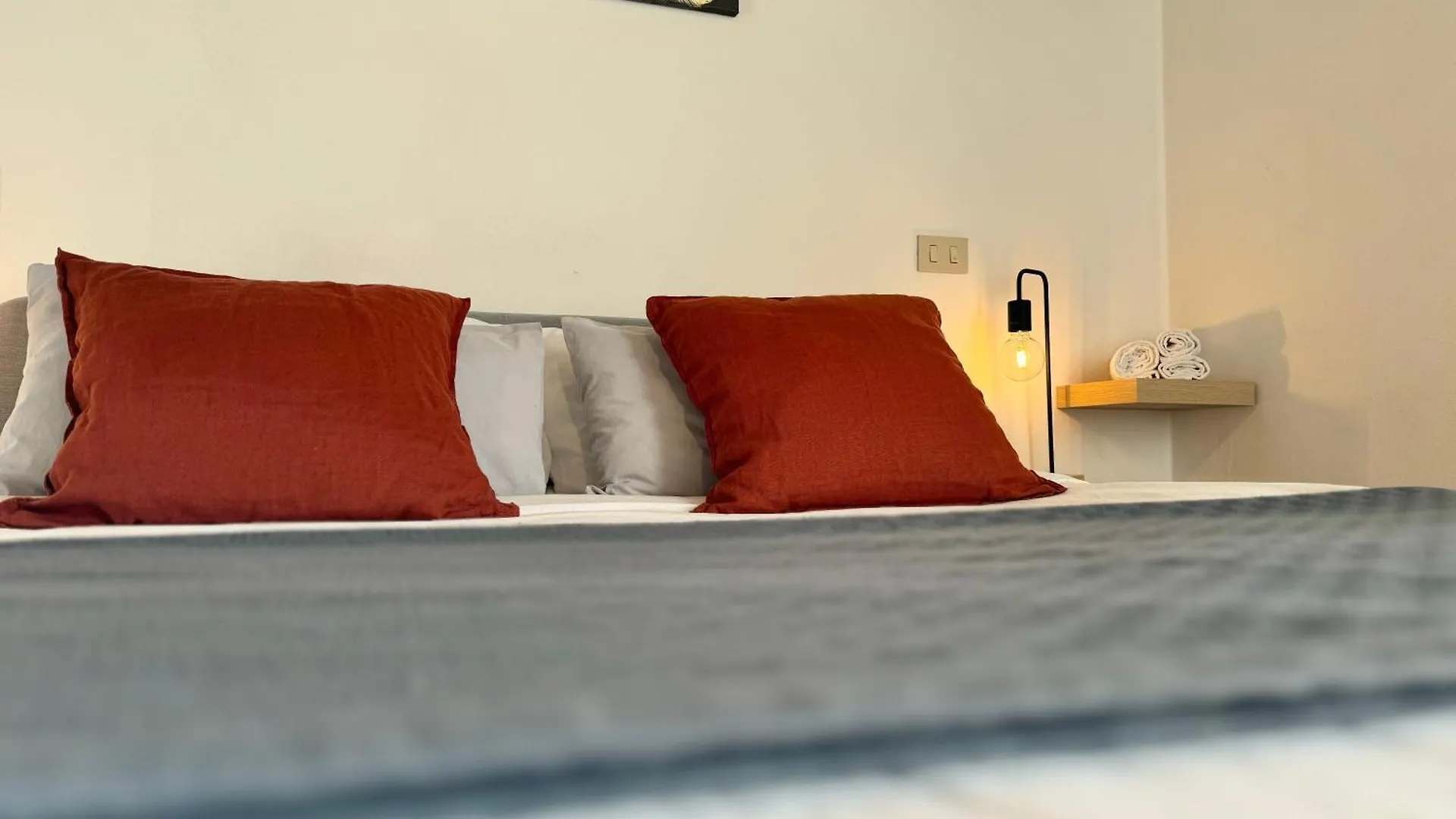 Fronte Mura Lucca - Parcheggio - Wifi Il Cortigiano Βίλα 0*,