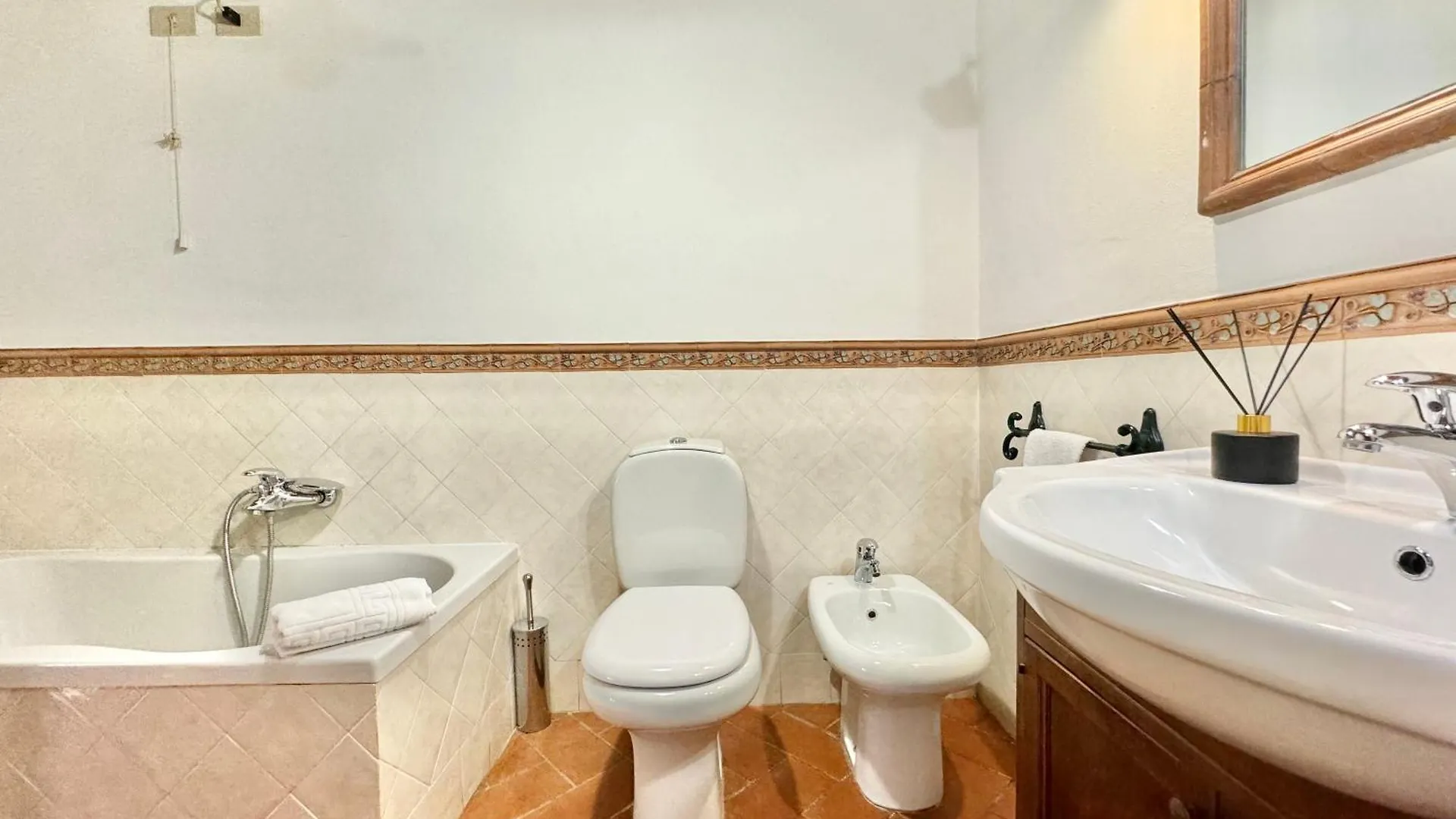 Fronte Mura Lucca - Parcheggio - Wifi Il Cortigiano Βίλα