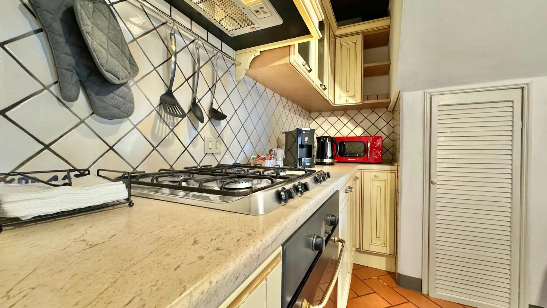 Fronte Mura Lucca - Parcheggio - Wifi Il Cortigiano Βίλα 0*,  Ιταλία